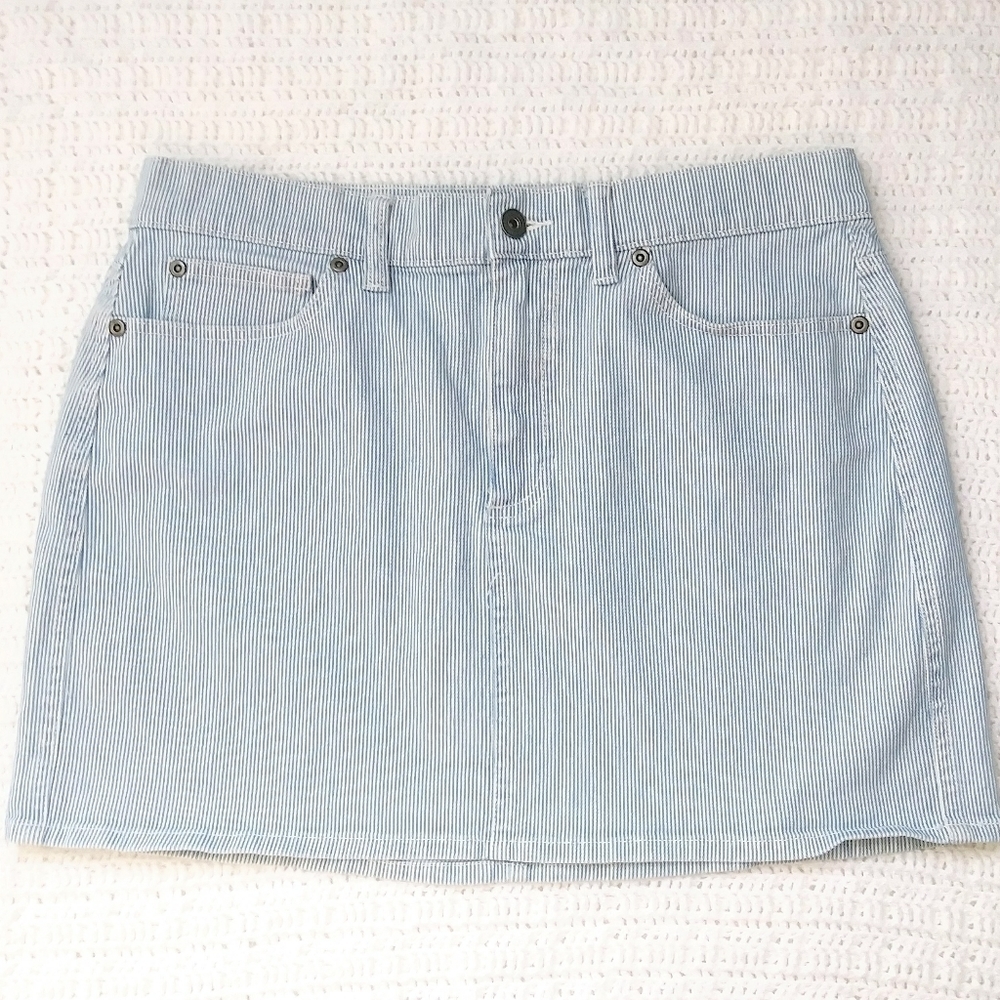 TWO BY VINCE CAMUTO Denim Striped Mini Skirt